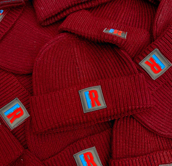 20x Rubber Patch Engineered knit ribbed beanie (Copy)